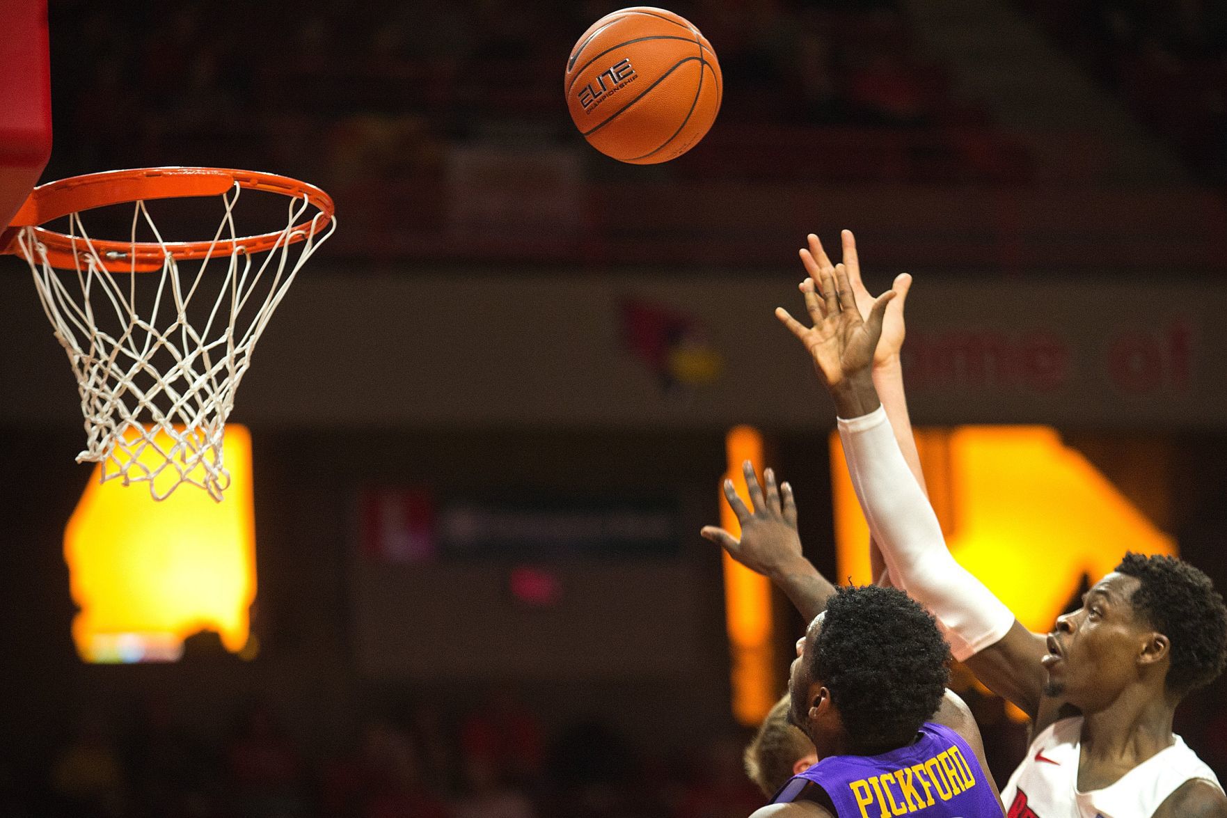 010919-blm-spt-2isuhoops